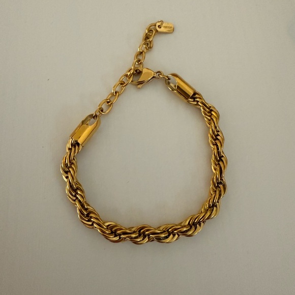 Cendre Marseille Gold Twisted Rope Chain Bracelet - Picture 2 of 4